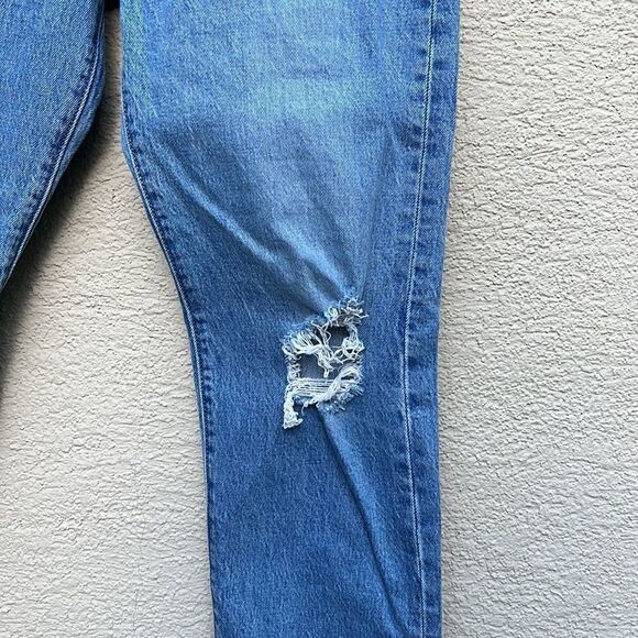 NWT Levi's Wedgie Jeans size 27x28 - Picture 4 of 10